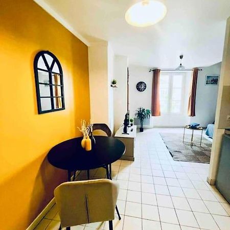 The King Duplex In The Enter Of Fontainebleau Apartment Room photo