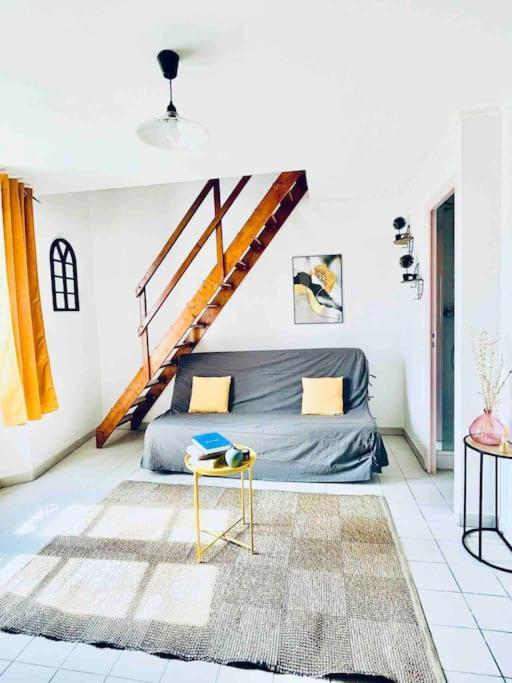 The King Duplex In The Enter Of Fontainebleau Apartment Room photo